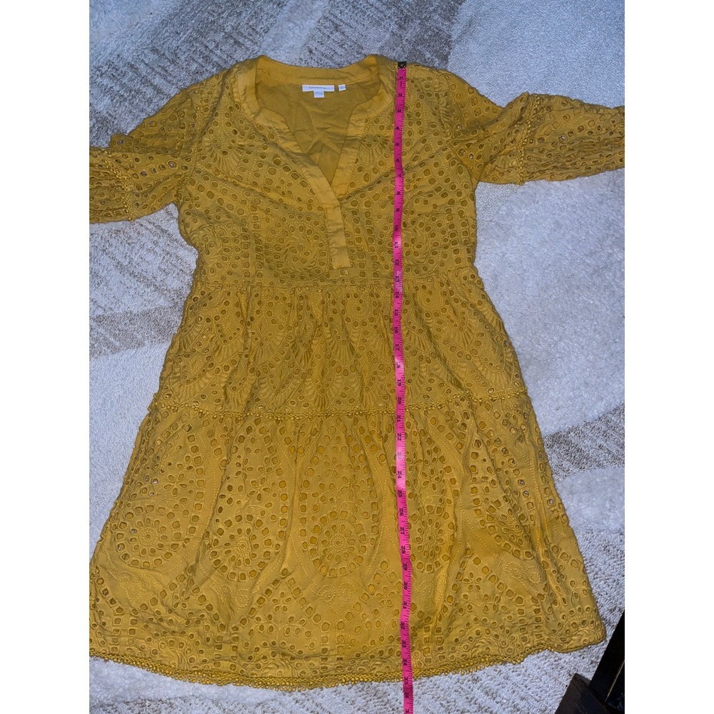 Chico's Mustard Yellow Eyelet Tiered Dress V-Neck 3/4 Sleeve Pockets Size 0 S - Picture 5 of 6